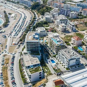 Seaside Split
