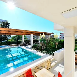  Apartment Lidija
